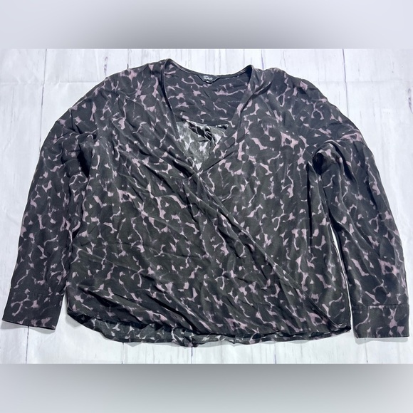 Rails - Hillary Diffused Cheetah Blouse - Picture 2 of 4